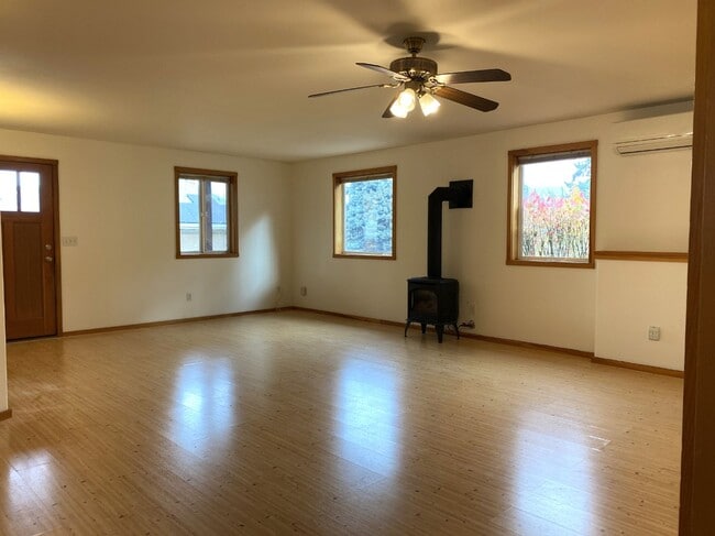 Building Photo - Close to Providence Hospital