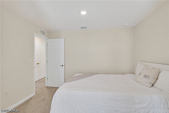 Building Photo - 15396 Wildflower Cir