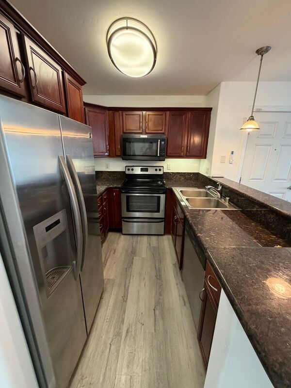 Building Photo - 5402 Balboa Arms Dr