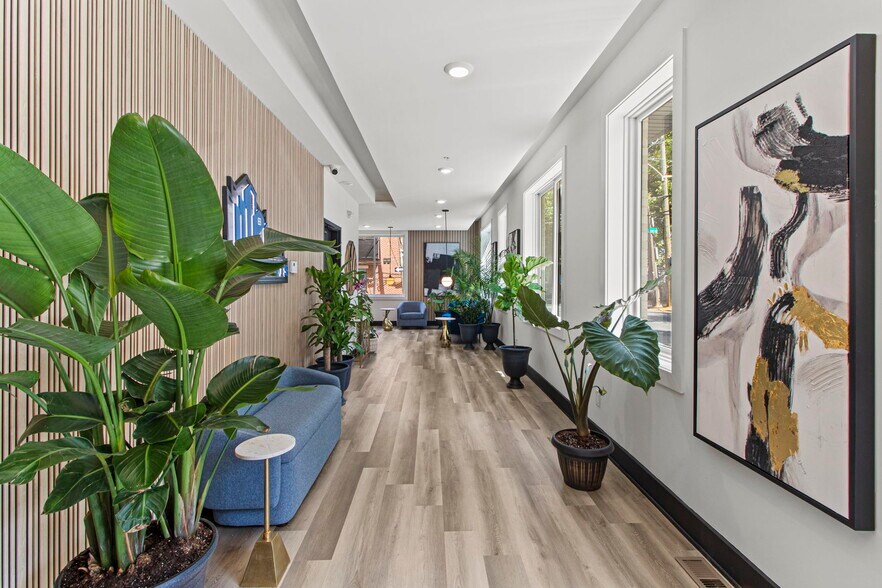 Building Photo - 2625 W Jefferson St