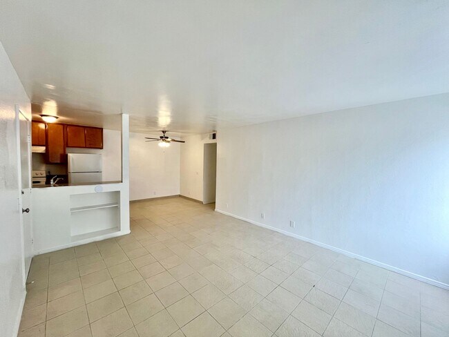 Building Photo - 3917 Spring Dr