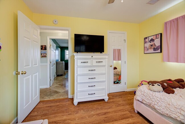 Building Photo - 3415 80th St