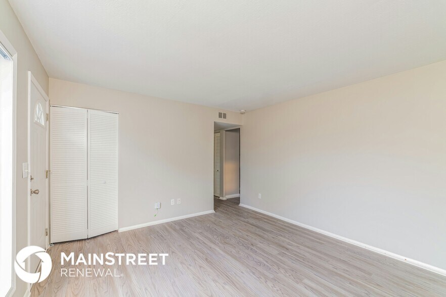 Building Photo - 7512 Greenwood Rd