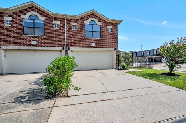Building Photo - 3602 Link Valley Dr.