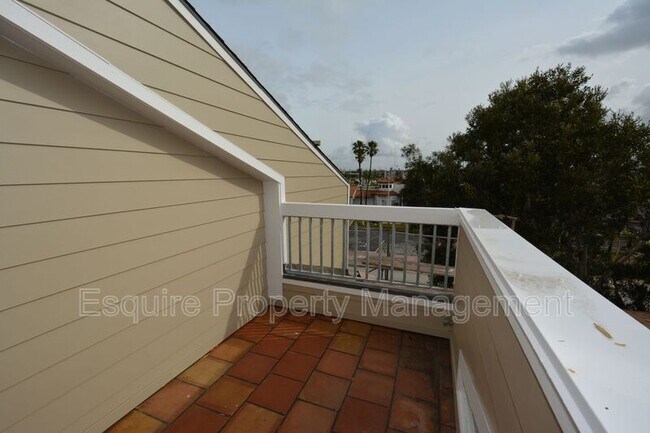 Building Photo - 2847 Harbor Blvd