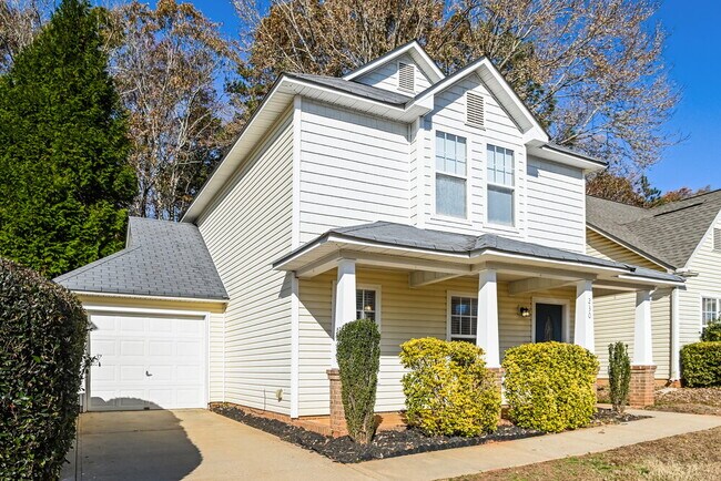 Building Photo - 230 Amir Cir