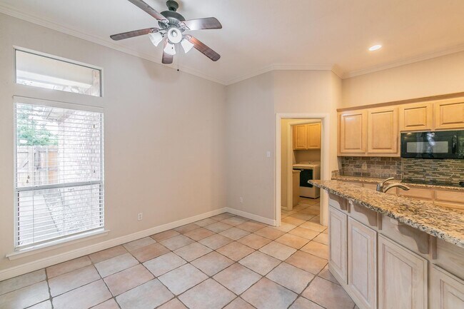 Building Photo - Beautiful 4 Bedroom Home in Ridgmar
