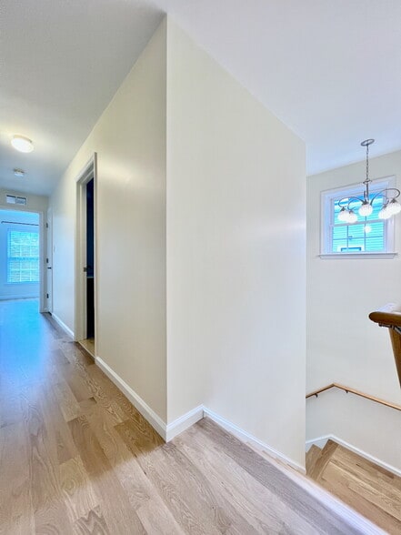 Building Photo - 67 Clarendon Ave