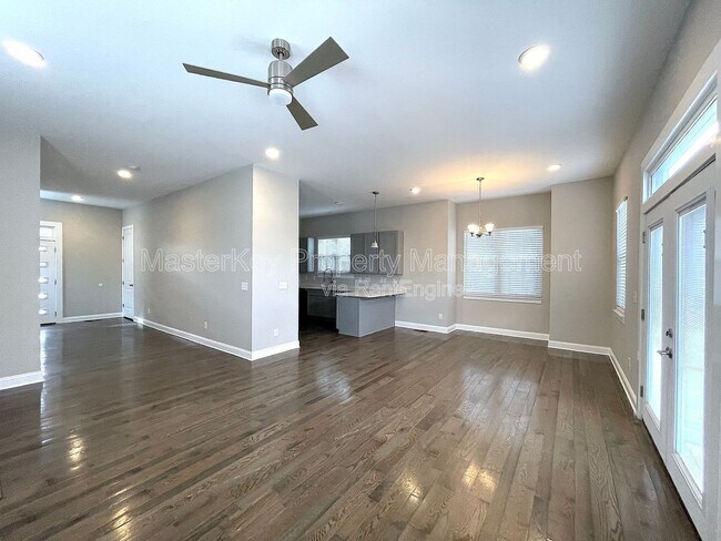 Building Photo - 929 Ramseur St