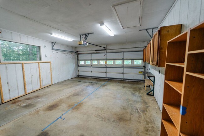 Building Photo - Up to a 2 year lease at this Beautiful 3 bed, 2 bath!!!!