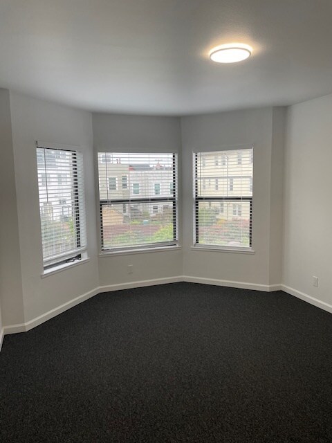 Building Photo - 678 41st Ave