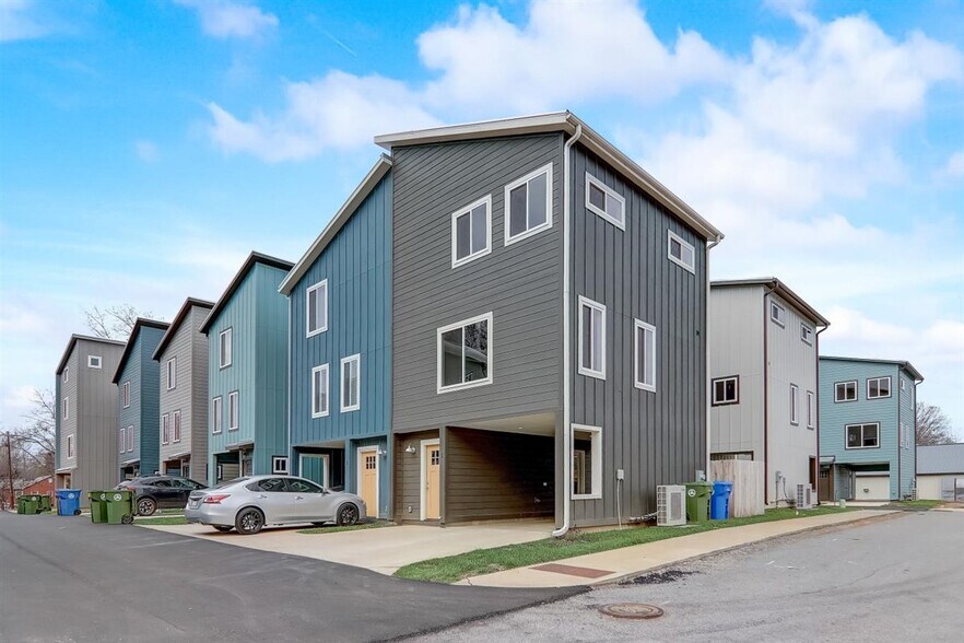 Building Photo - 1 W Citra St