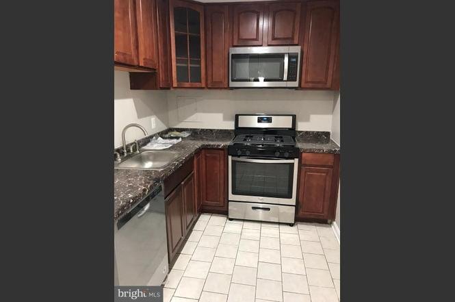 Building Photo - 5106 F St SE