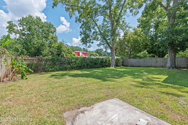Building Photo - 2739 King Cole Dr