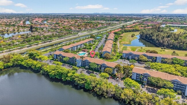 Building Photo - 12500 SW 5th Ct