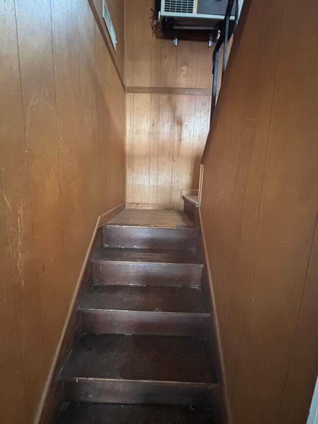 Building Photo - 18603 Arrowhead Ave