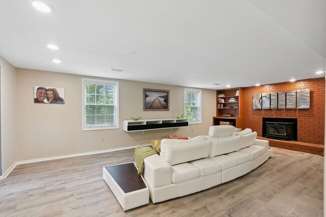 Building Photo - Gated versatile lifestyle property tucked into the heart of Tennessee’s most scenic countryside