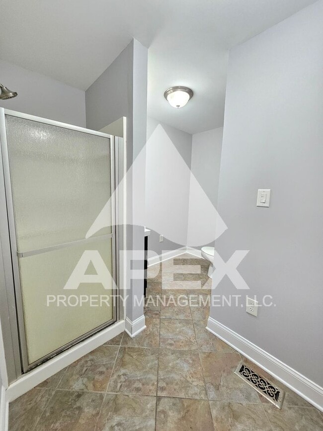 Building Photo - 3411/3413 Harvey Drive