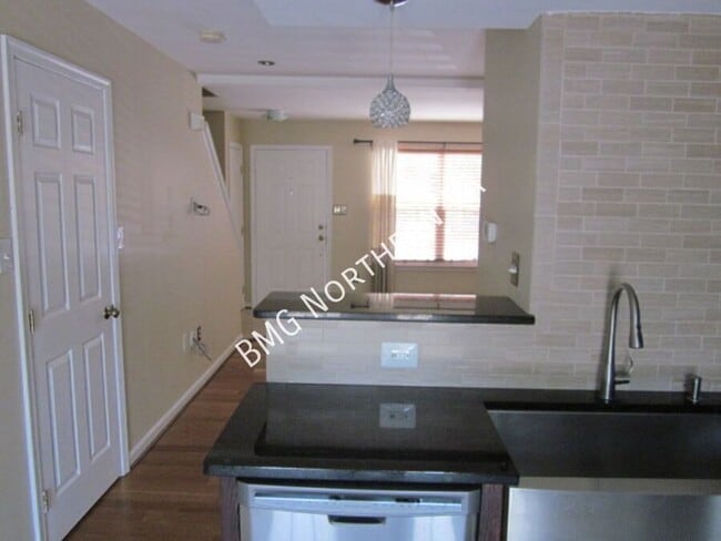 Building Photo - 14306 Newbern Loop