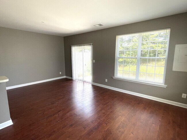 Building Photo - 262 Garrison Way