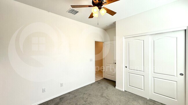 Building Photo - 40142 W Crane Dr