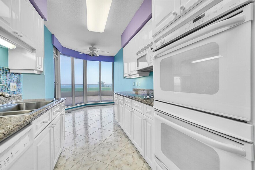 Building Photo - 6001 N Ocean Dr
