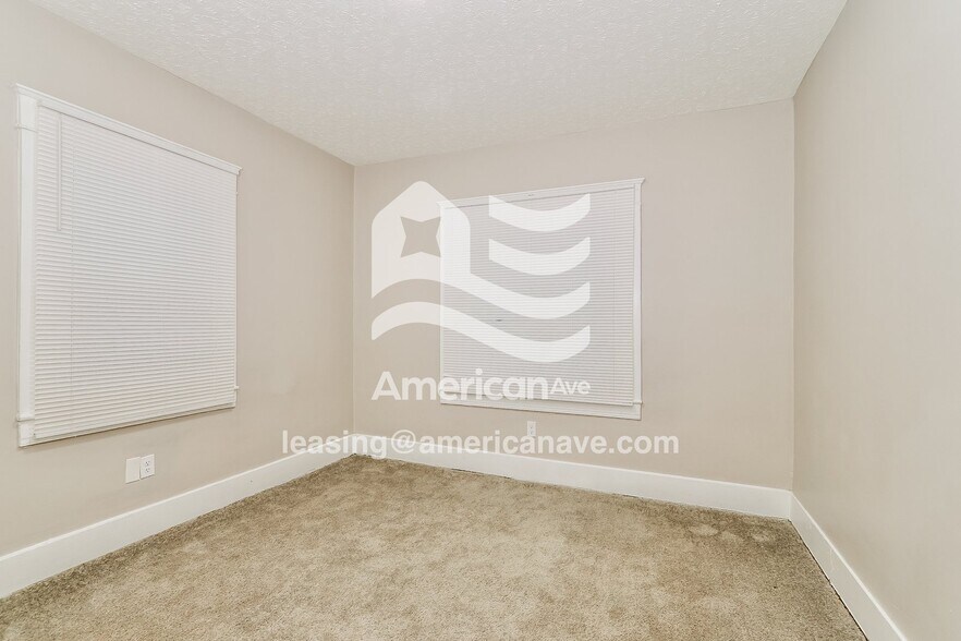 Building Photo - 403 S 38th St