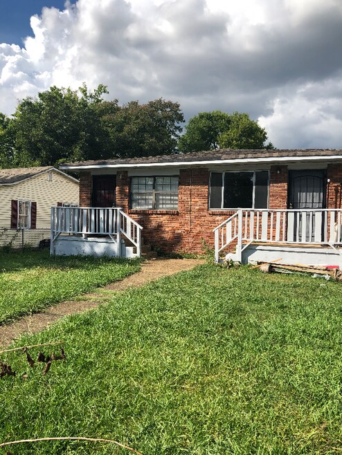 Building Photo - 1807 Foust St