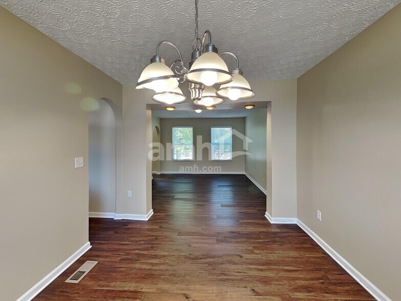 Building Photo - 130 Brittney Rd