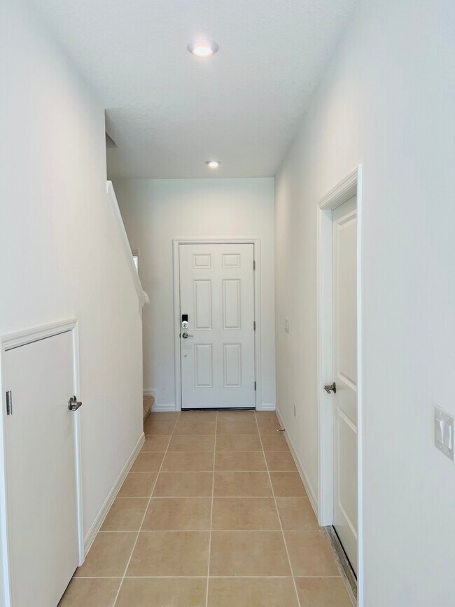 Building Photo - 8549 Lunar Skye St