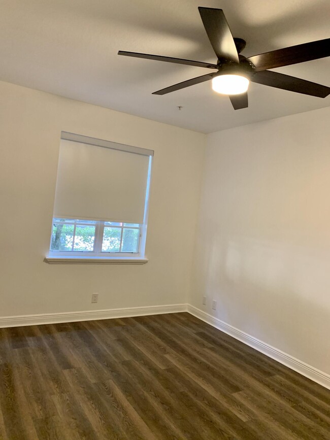 Building Photo - 104 Jesup Ln