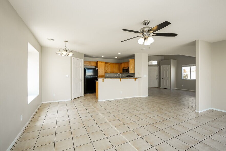 Building Photo - 3940 Camryn Holly St