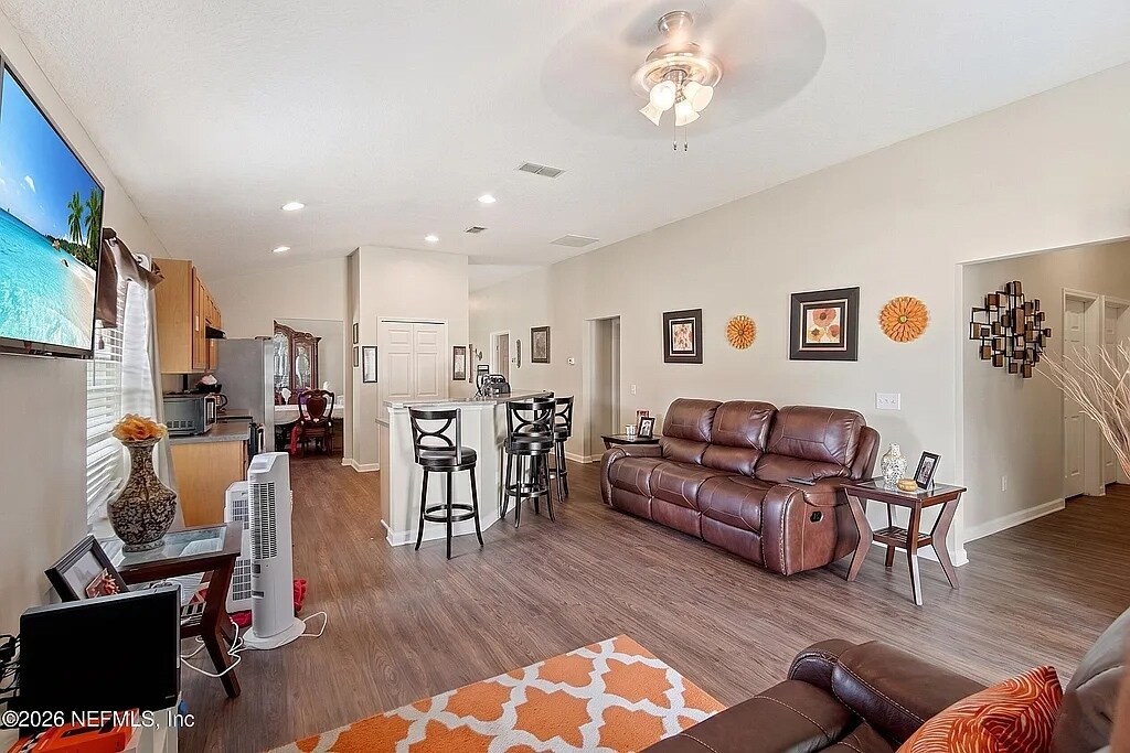 Building Photo - 9155 Mill Grove Dr