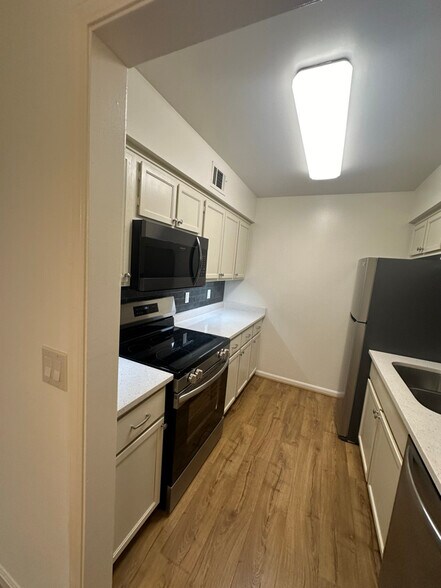 Building Photo - 2118 Acklen Ave