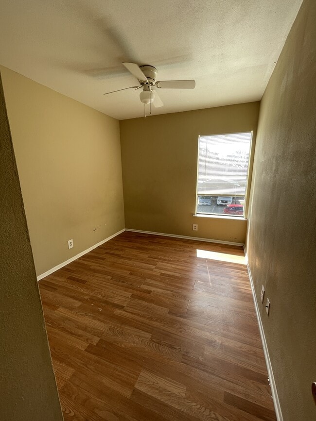 Building Photo - 9931 Village Briar