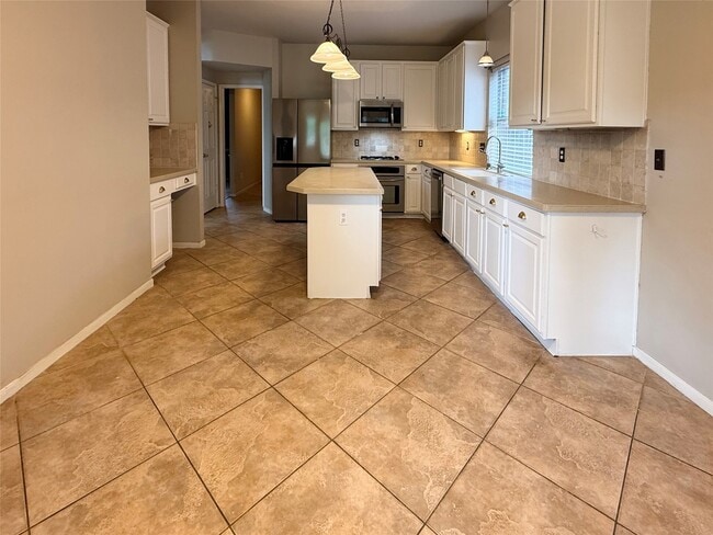 Building Photo - 13907 Carrington Ln
