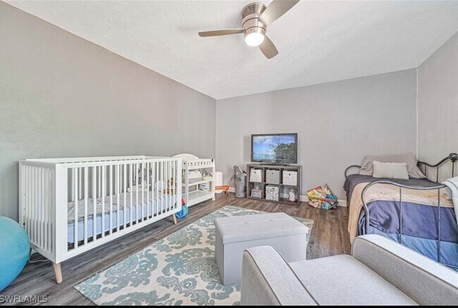 Building Photo - 1430 Park Shore Cir