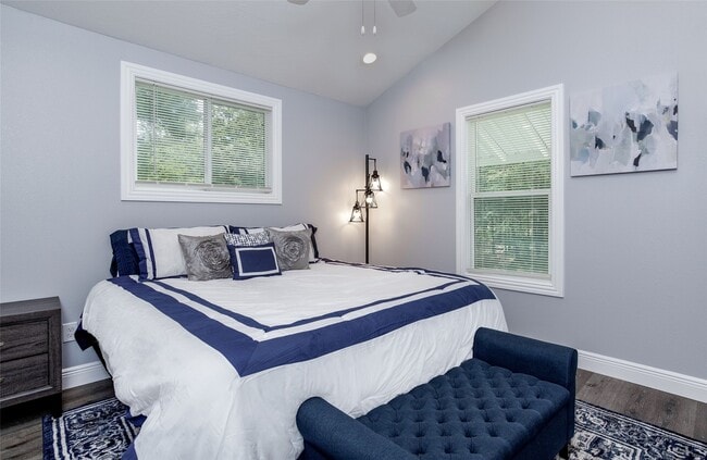 Building Photo - 1441 Chapparal Rd