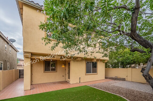Building Photo - 505 East Calle Amura