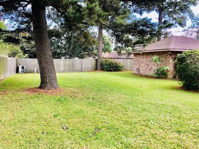 Building Photo - KenilworthSubdivision