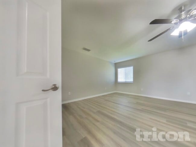 Building Photo - 321 Black Springs Ln