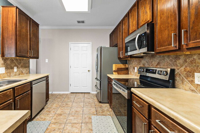 Building Photo - 317 Willow Loop