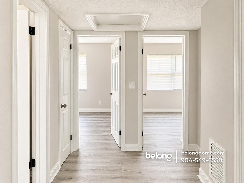 Building Photo - 5531 Agra Ct