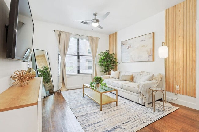 Building Photo - 5445 Town and Country Blvd