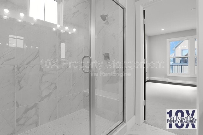 Building Photo - 105 Encore Park Bend