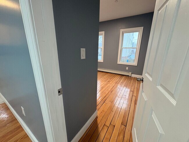 Building Photo - 25 Central Square