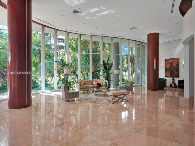 Building Photo - 2475 Brickell Ave