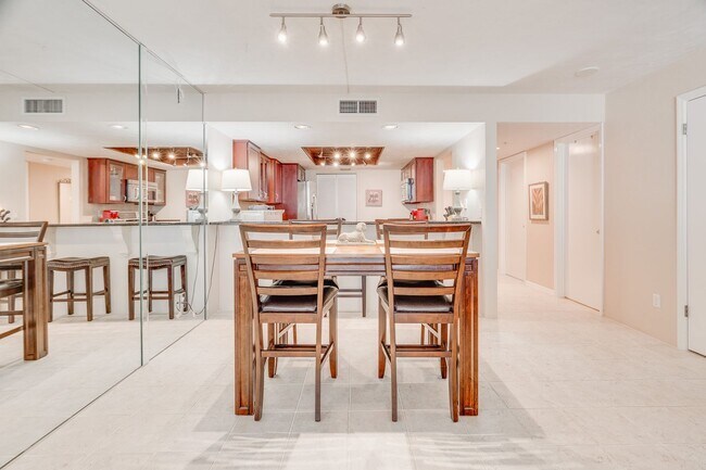 Building Photo - Direct Oceanfront Furnished Condo with Bre...