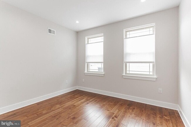 Building Photo - 2130 Fernon St