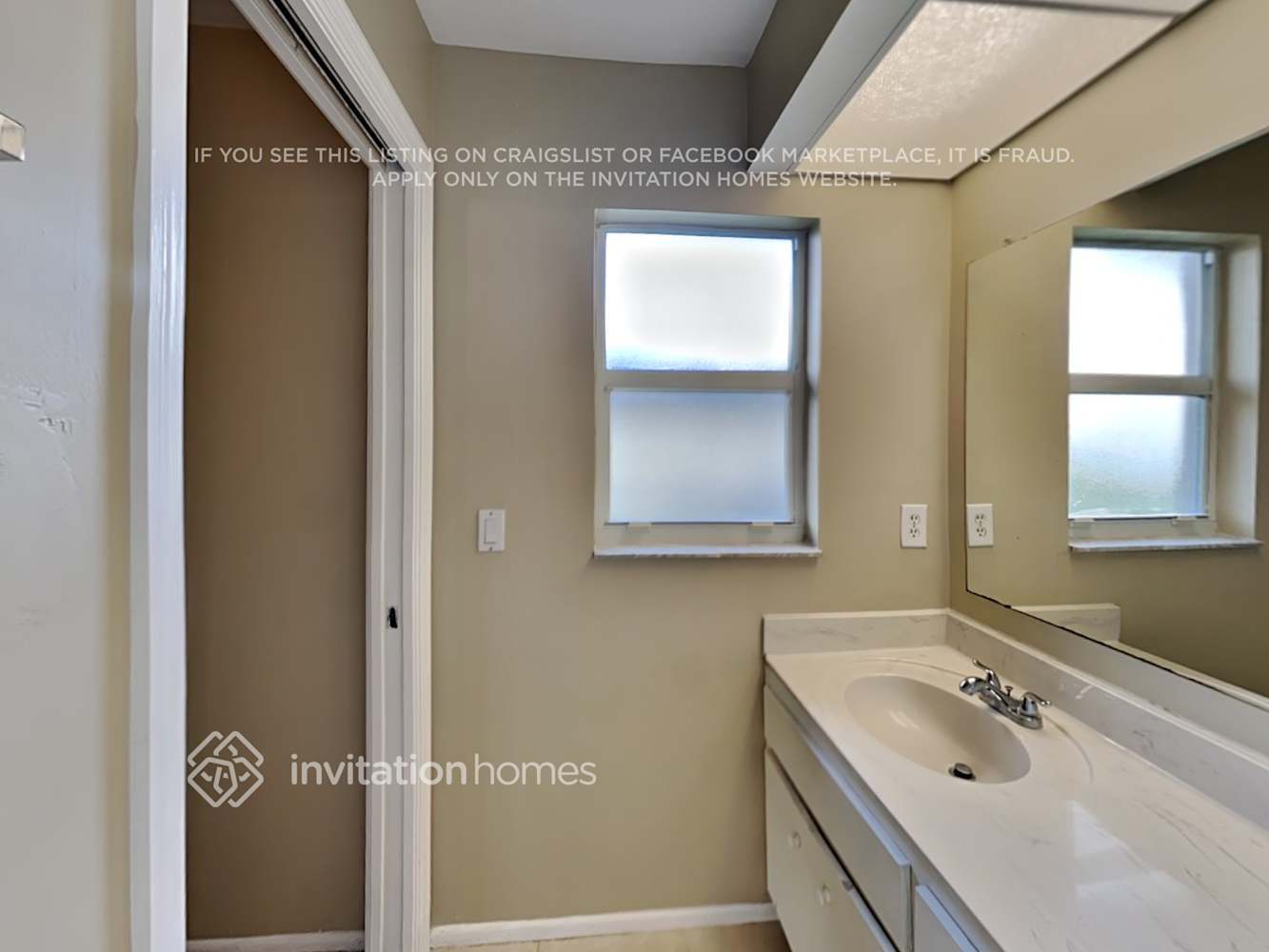 Building Photo - 1435 SE 12th St